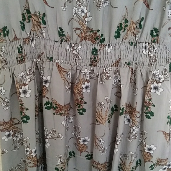 Dress - Picture 4 of 4